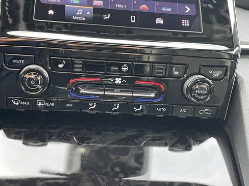 New 2025 Jeep Grand Cherokee L Altitude AWD/4WD image 38