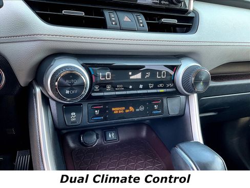 Used 2019 Toyota RAV4 Limited w/ Limited Grade Weather Package AWD/4WD image 15