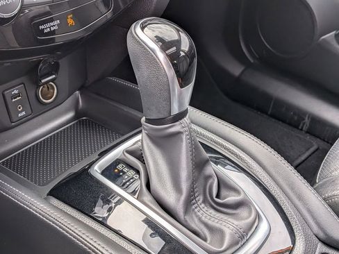 Used 2017 Nissan Rogue Sport SL w/ SL Premium Package image 25