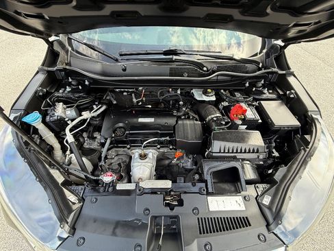 Used 2019 Honda CR-V LX image 4