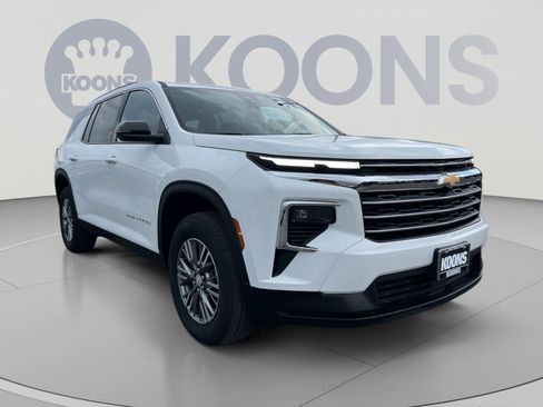 Used 2025 Chevrolet Traverse LT AWD/4WD image 10