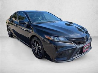 Used 2023 Toyota Camry SE FWD video 3
