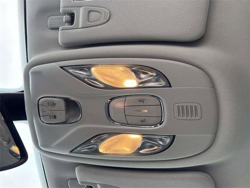 Used 2020 Jeep Compass Latitude image 23