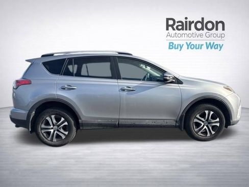 Used 2016 Toyota RAV4 LE image 10