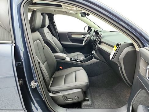 New 2026 Volvo XC40 B5 Ultra w/ Protection Package Premier AWD/4WD image 14