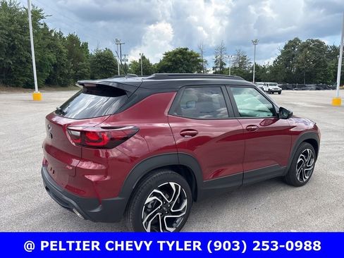 Used 2024 Chevrolet TrailBlazer RS w/ Convenience Package FWD image 7