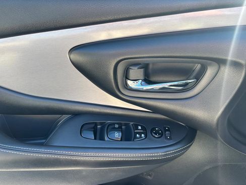 Used 2024 Nissan Murano SV w/ SV Midnight Edition Package image 9