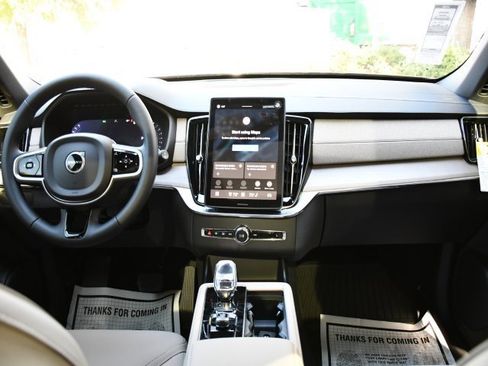 New 2026 Volvo XC90 B6 Plus image 18