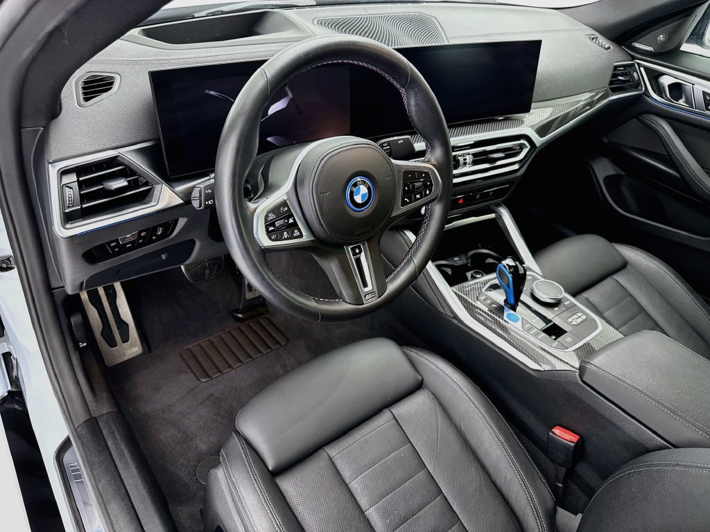 Used 2022 BMW i4 M50 AWD/4WD image 9