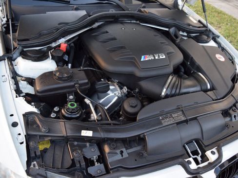 Used 2011 BMW M3 Convertible image 94