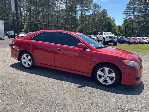 Used 2011 Toyota Camry SE w/ SE/XLE Extra-Value Pkg FWD image 16