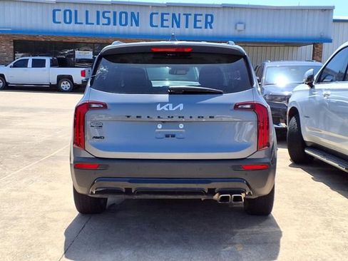 Used 2022 Kia Telluride SX w/ SX Prestige Package image 4