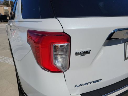 Used 2021 Ford Explorer Limited w/ Equipment Group 301A image 10