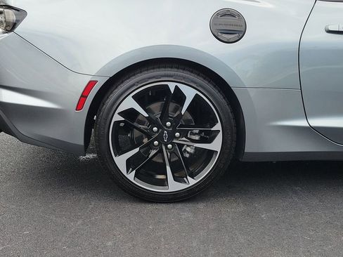 Used 2023 Chevrolet Camaro LT RWD image 7