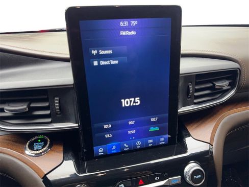 Used 2021 Ford Explorer King Ranch w/ Premium Technology Package image 65