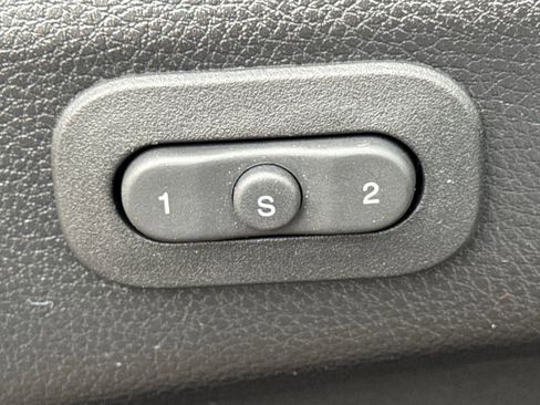 Used 2022 Jeep Grand Cherokee Limited image 21