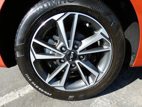 Used 2023 Kia Forte LXS image 20