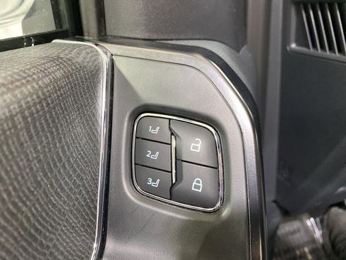 Certified 2022 Ford F150 Platinum w/ Equipment Group 701A High image 13