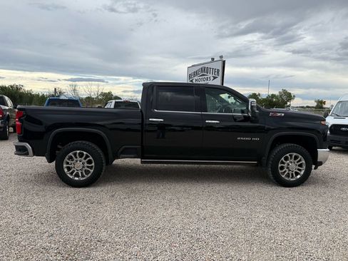 Used 2025 Chevrolet Silverado 2500 LTZ w/ LTZ Plus Package AWD/4WD image 12