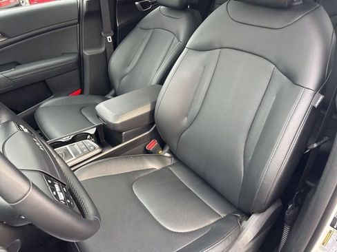 Used 2026 Kia Sportage EX w/ EX Panorama Roof Package image 26