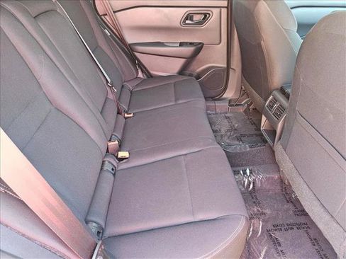 Used 2025 Nissan Rogue S FWD image 16