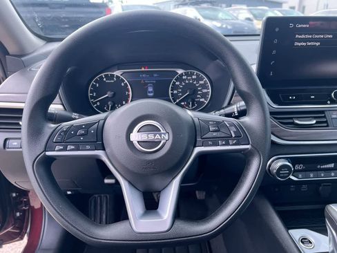 Used 2025 Nissan Altima 2.5 SV w/ SV Special Edition Package AWD/4WD image 14