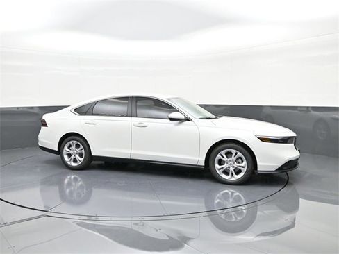 New 2025 Honda Accord LX image 13