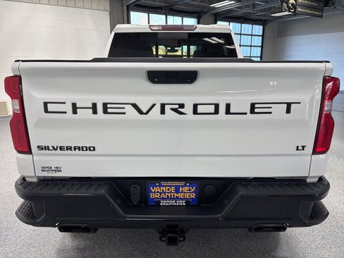 Used 2019 Chevrolet Silverado 1500 LT Trail Boss image 6