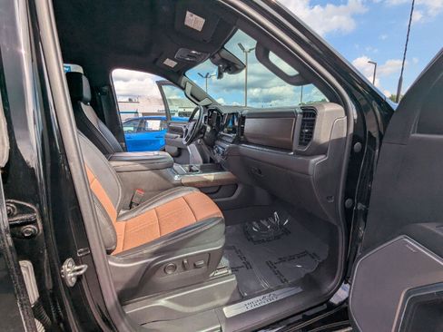 Used 2024 Chevrolet Silverado 2500 High Country w/ Technology Package AWD/4WD image 37