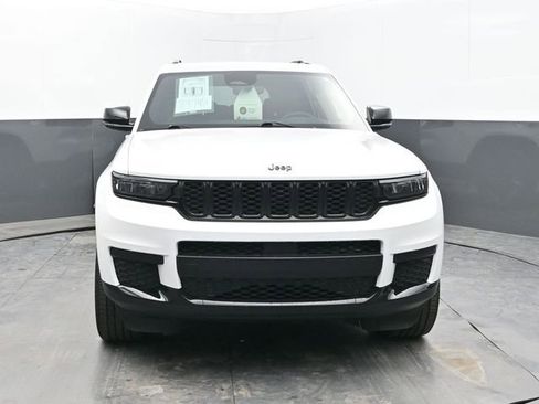 Used 2023 Jeep Grand Cherokee L Laredo image 8