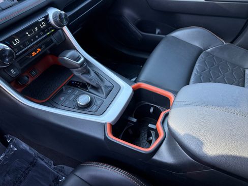 Used 2024 Toyota RAV4 Adventure image 13