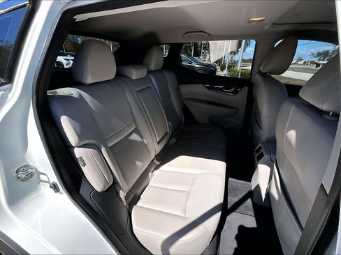 Used 2021 Nissan Rogue Sport SL w/ Premium Package image 20