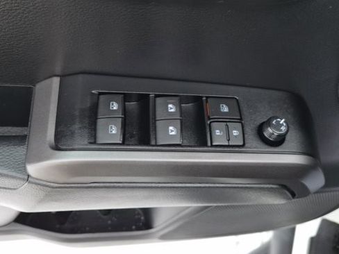 Used 2023 Toyota Tacoma TRD Off-Road image 13