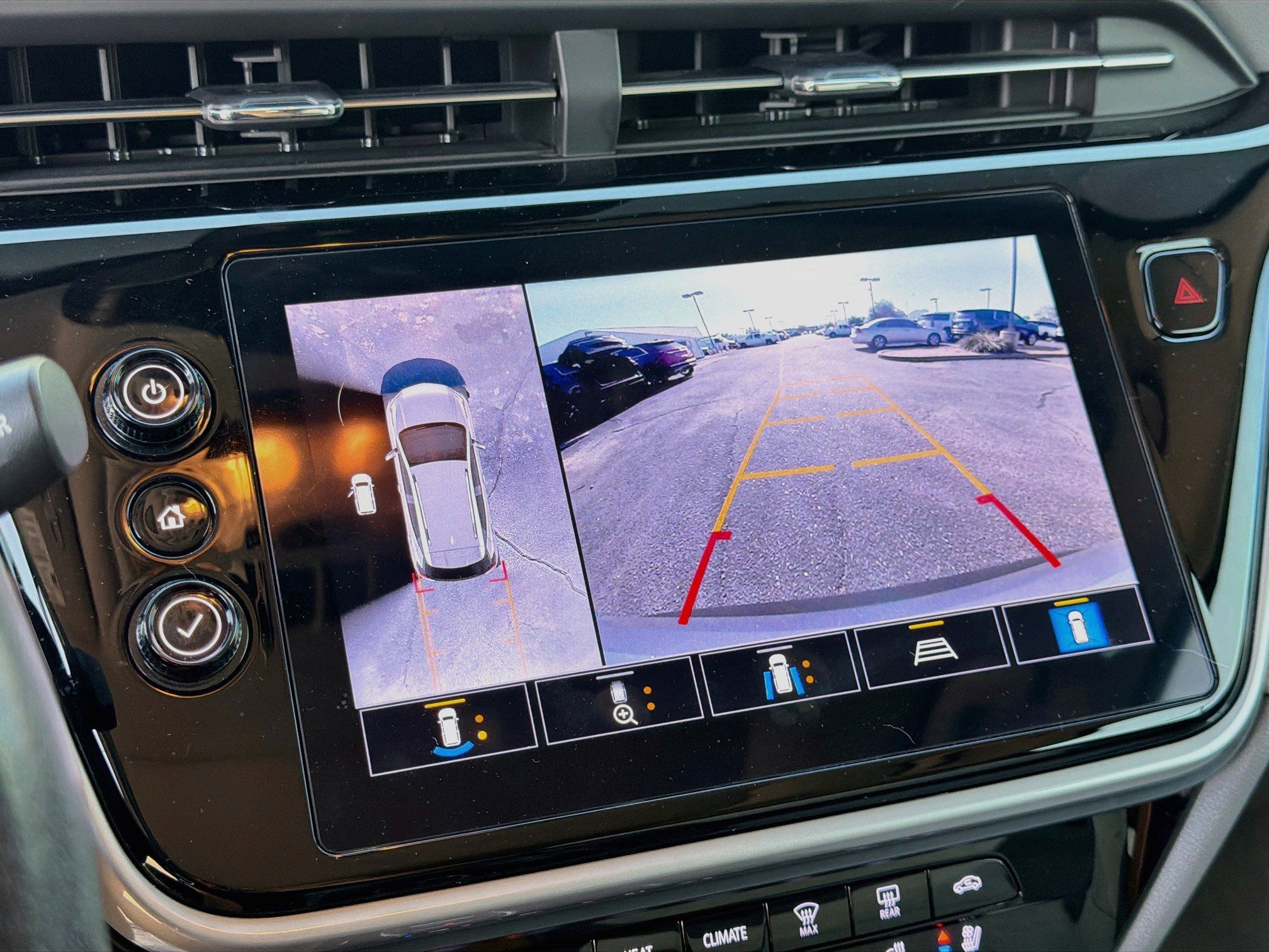 Used 2022 Chevrolet Bolt EUV Premier w/ Sun & Sound Package FWD image 16