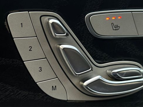 Used 2018 Mercedes-Benz E 300 image 42