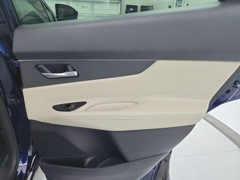 Used 2025 Nissan Murano SV AWD/4WD image 39