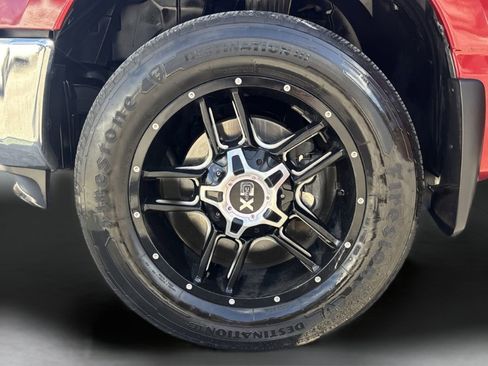 Used 2019 Nissan Titan SV w/ SV Convenience Package image 34