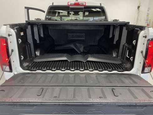 Used 2024 Chevrolet Colorado LT w/ LT Convenience Package RWD image 25