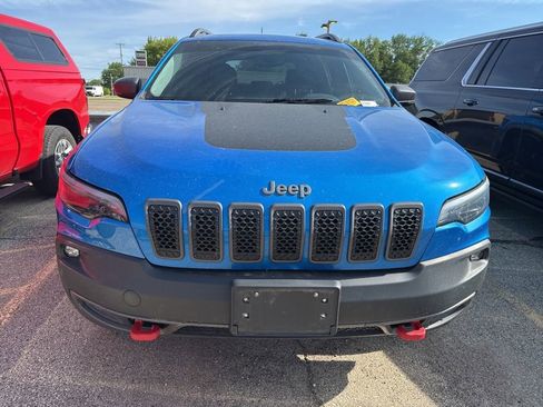 Used 2019 Jeep Cherokee Trailhawk w/ Cold Weather Group AWD/4WD image 2