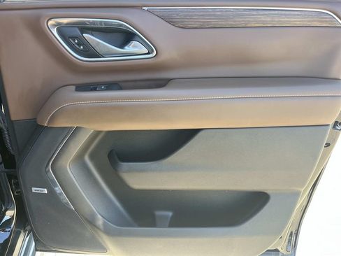 Used 2022 Chevrolet Suburban High Country AWD/4WD image 28