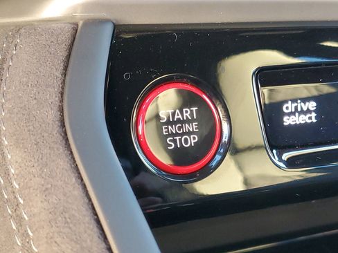 New 2025 Audi SQ5 Premium Plus image 30