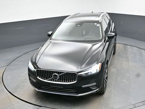 Used 2023 Volvo XC60 B5 Ultimate w/ Protection Package Premier image 38