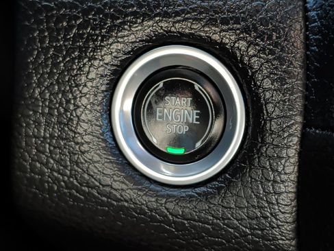 Used 2021 GMC Yukon Denali w/ Denali Premium Package AWD/4WD image 26