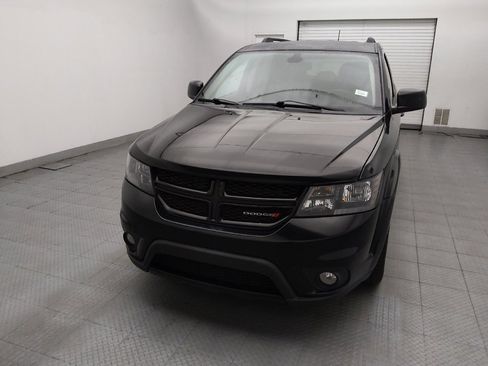 Used 2019 Dodge Journey SE w/ Connectivity Group FWD image 15