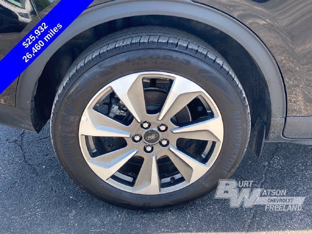 Used 2025 Ford Escape Platinum AWD/4WD image 17