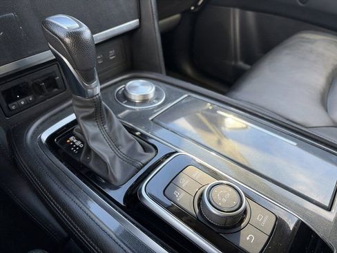 Used 2024 Nissan Armada SV image 22