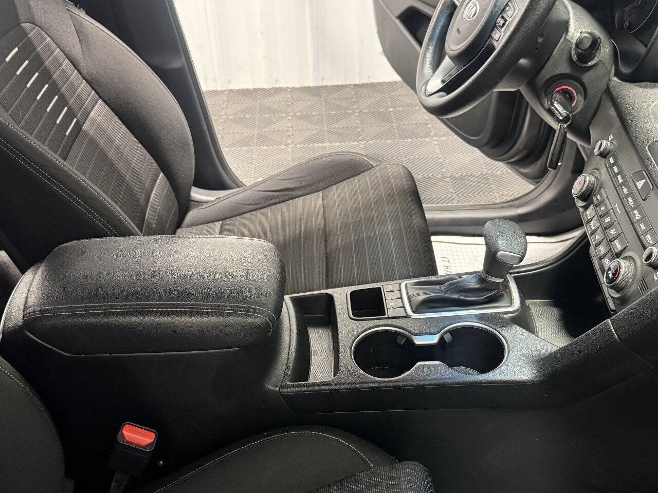 Used 2017 Kia Sportage LX w/ LX Popular Package AWD/4WD image 18