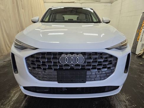 Used 2025 Audi Q5 Premium Plus w/ Premium Plus image 5