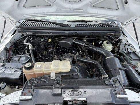 Used 2003 Ford F350 XL RWD image 14