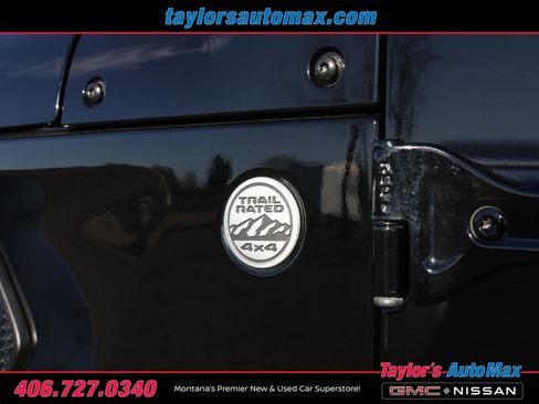 Used 2021 Jeep Wrangler Unlimited Sahara w/ Uconnect 4C Nav & Sound Group image 34